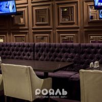 Добро пожаловать в VIP комнату караоке